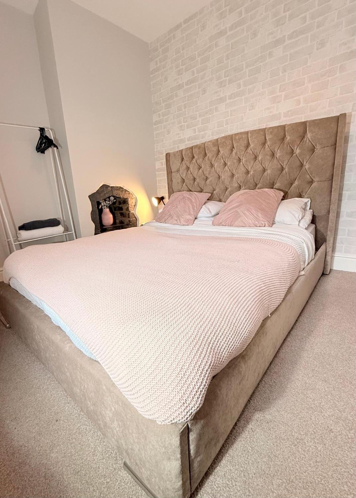 Little Cosy Getaway - York Villa Exterior photo